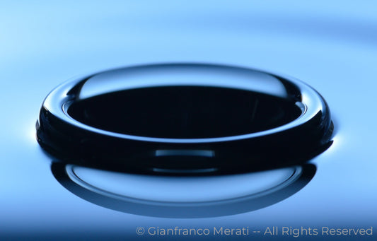 Glassy Droplet 018 (45 Cm X 28.82 Cm)